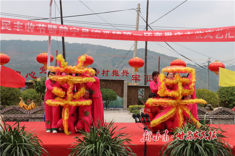 现场文艺演出_proc.jpg