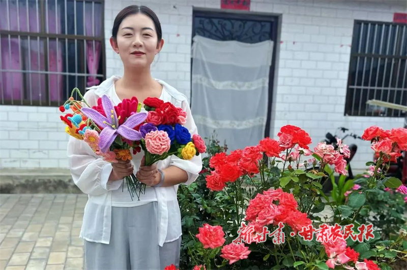 河西鎮(zhèn)新西村蘇蓉蓉家的美麗庭院.jpg