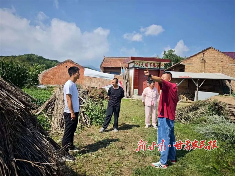 1758110789370795.jpg 1757407457558040964.jpg