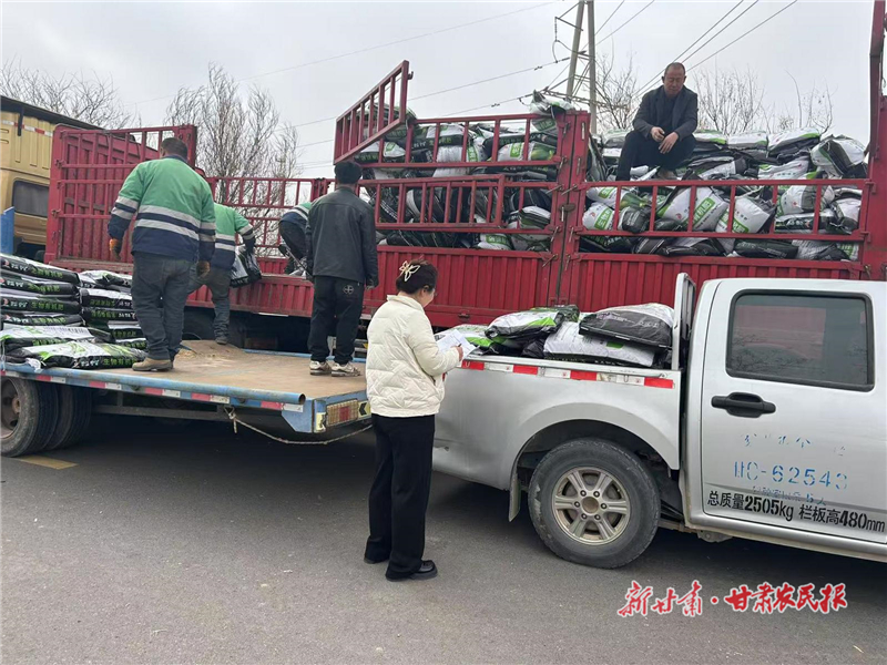 【圖片新聞】金川區(qū)寧遠(yuǎn)堡鎮(zhèn)：萬(wàn)象“耕”新春意濃 春耕備耕正當(dāng)時(shí)