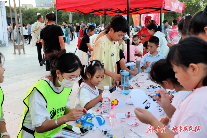 金川區(qū) “文明拾光?青春集市”火熱開市