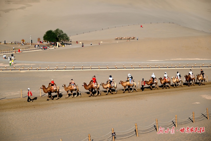 敦煌市鳴沙山月牙泉景區(qū)