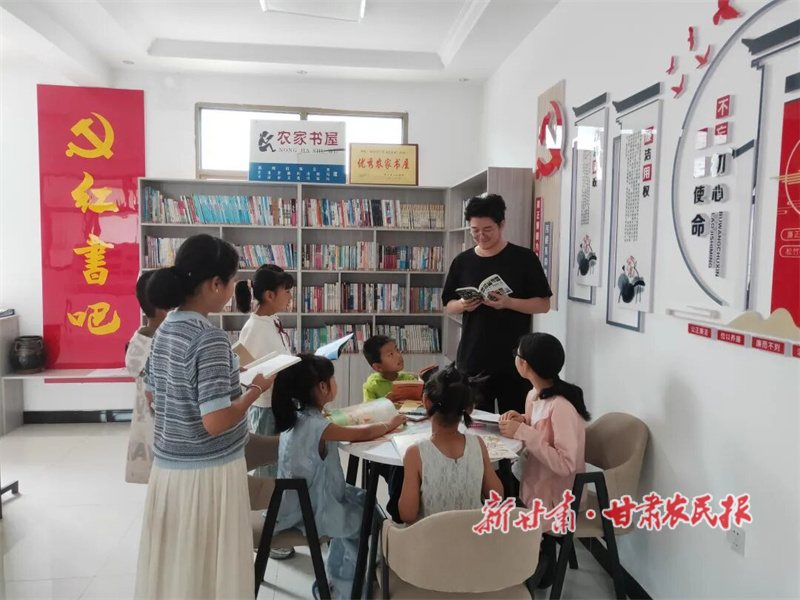 華亭：小小“農(nóng)家書屋”鄉(xiāng)村“文化驛站”